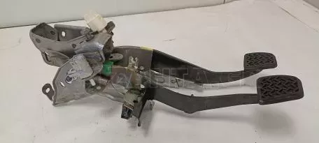 Πεταλιέρα Συμπλέκτη Φρένου από TOYOTA AYGO - 0000 