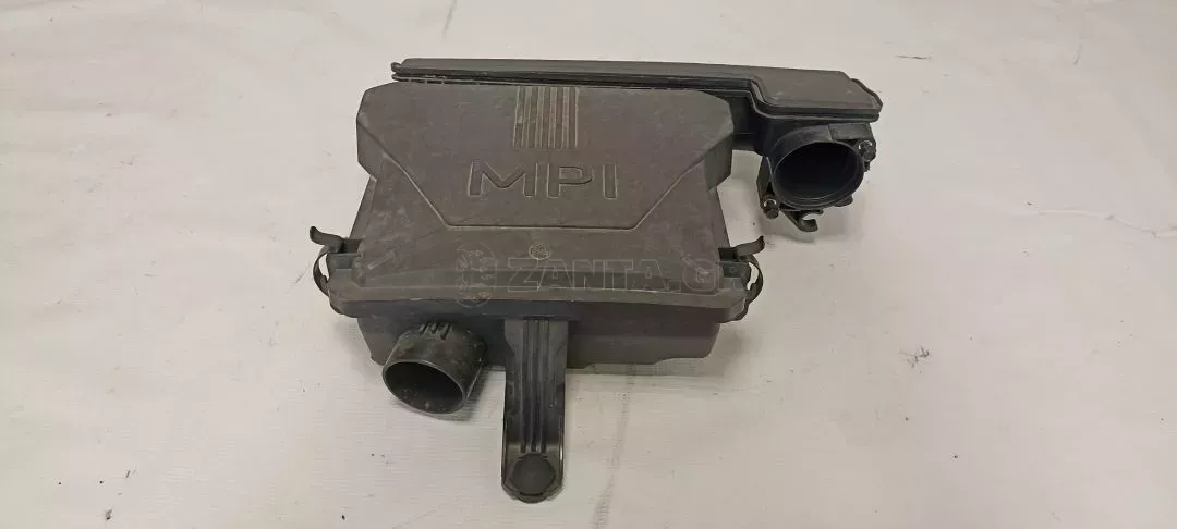Κουτί φίλτρου αέρα από Hyundai i10 - 28110-K7100