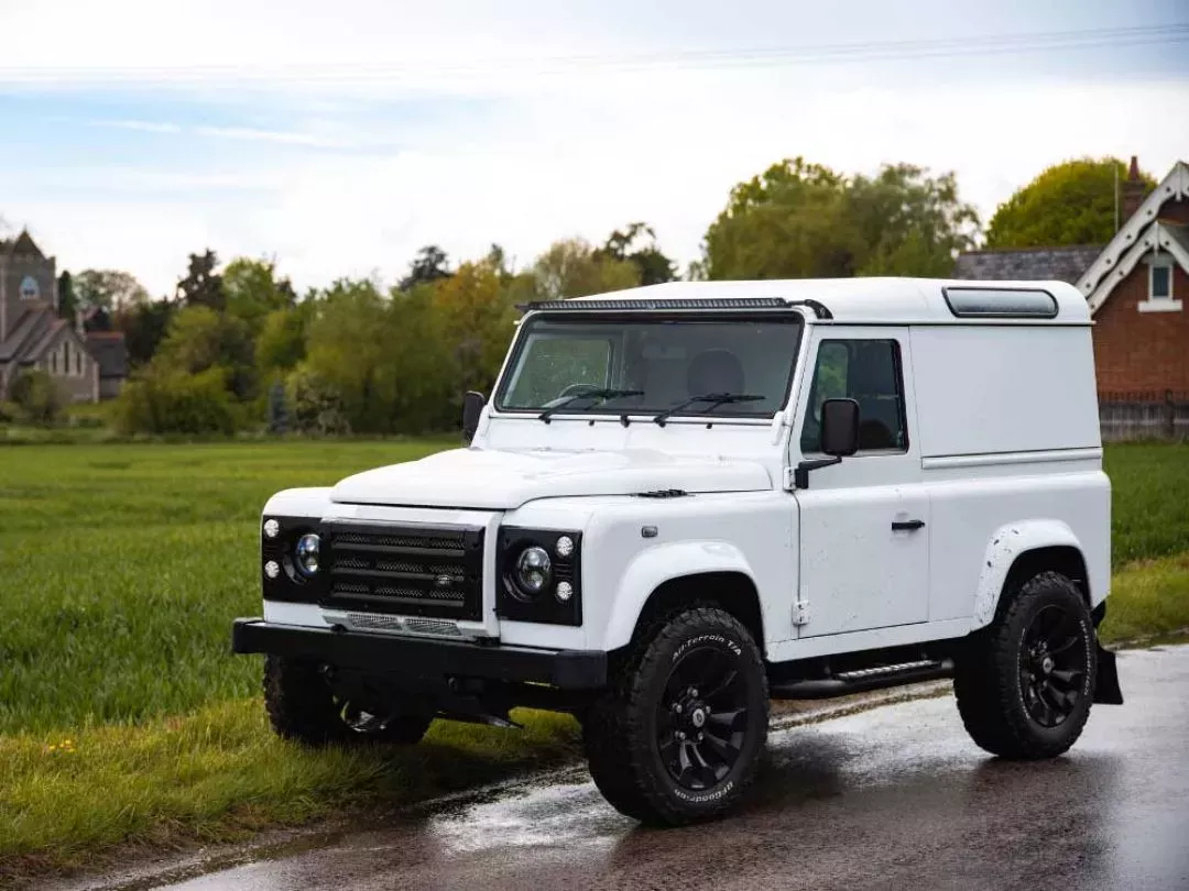 Σετ οροφής για Land Rover Defender (2018+) - Linear 48 18000 Lumens Lazerlamps
