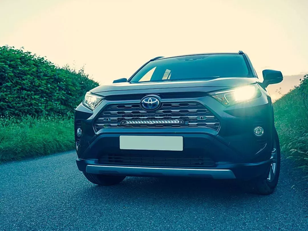 Σετ τοποθέτησης γρίλιας για Toyota Rav4 (2019+) - Linear 18 Std 6750 Lumens