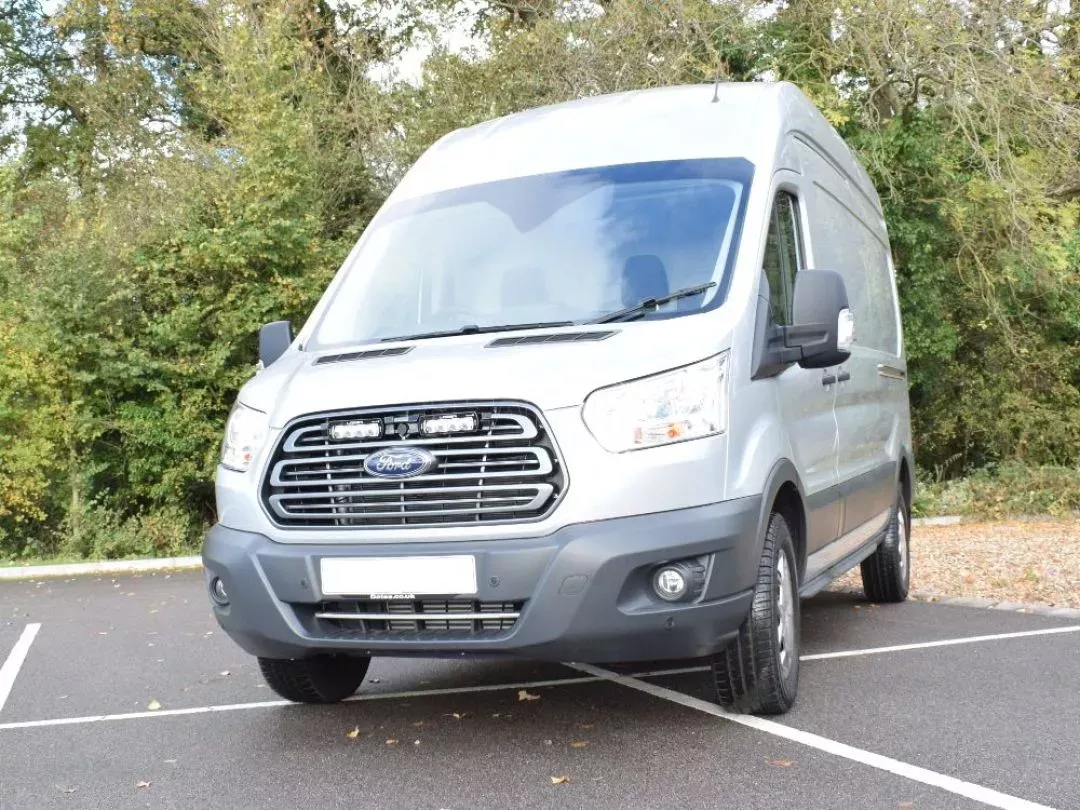 Σέτ τοποθέτησης γρίλιας για Ford Transit (2015+) - ST4 8272 Lumens Lazerlamps