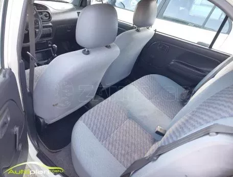 Daihatsu Cuore 2000 
