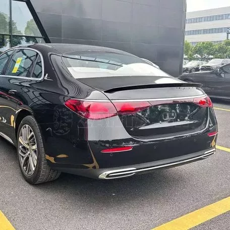 Αεροτομή Πορτ Παγκάζ Για Mercedes-Benz E-Class W214 2024+ Amg E63S V2 Abs Πλαστικό Γυαλιστερή Μαύρη 