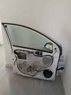 Πόρτα οδηγού από HYUNDAI i10 - 0000 