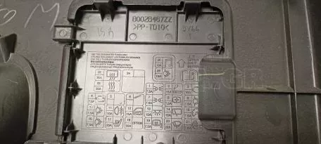 Επένδυση Ταμπλό ΄Κάτω Αριστερά από Mitsubishi Space Star - 8002C744 8002C745 8002B468ZZ 8002B633 