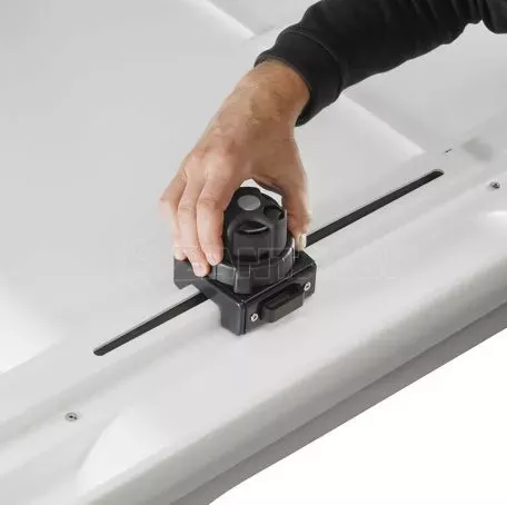 YAKIMA ΜΠΑΓΚΑΖΙΕΡΑ ΟΡΟΦΗΣ WB751S COMPACT 400 LT YAKIMA ΜΕ ΔΙΠΛΟ ΑΝΟΙΓΜΑ ΣΕ ΑΣΗΜΙ ΧΡΩΜΑ ΜΕ ΓΥΑΛΙΣΤΕΡΗ ΥΦΗ - 1 ΤΕΜ. YWB751S 