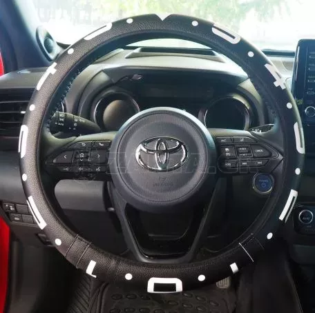 Simoni Racing ΚΑΛΥΜΜΑ ΤΙΜΟΝΙΟΥ SOFT BLACK CLOCK (ΑΡΙΘΜΟΙ) ΟΙΚΟΛΟΓΙΚΟ ΔΕΡΜΑ 37>39cm/ 9cm SIMONI RACING - 1 TEM. SRCVT/67N 